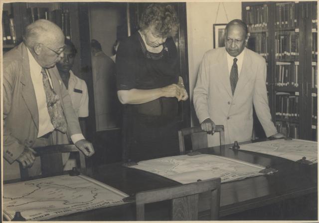 US delegation with Eleanor Roosevelt, wife of US President Franklin D. Roosevelt visits the campus