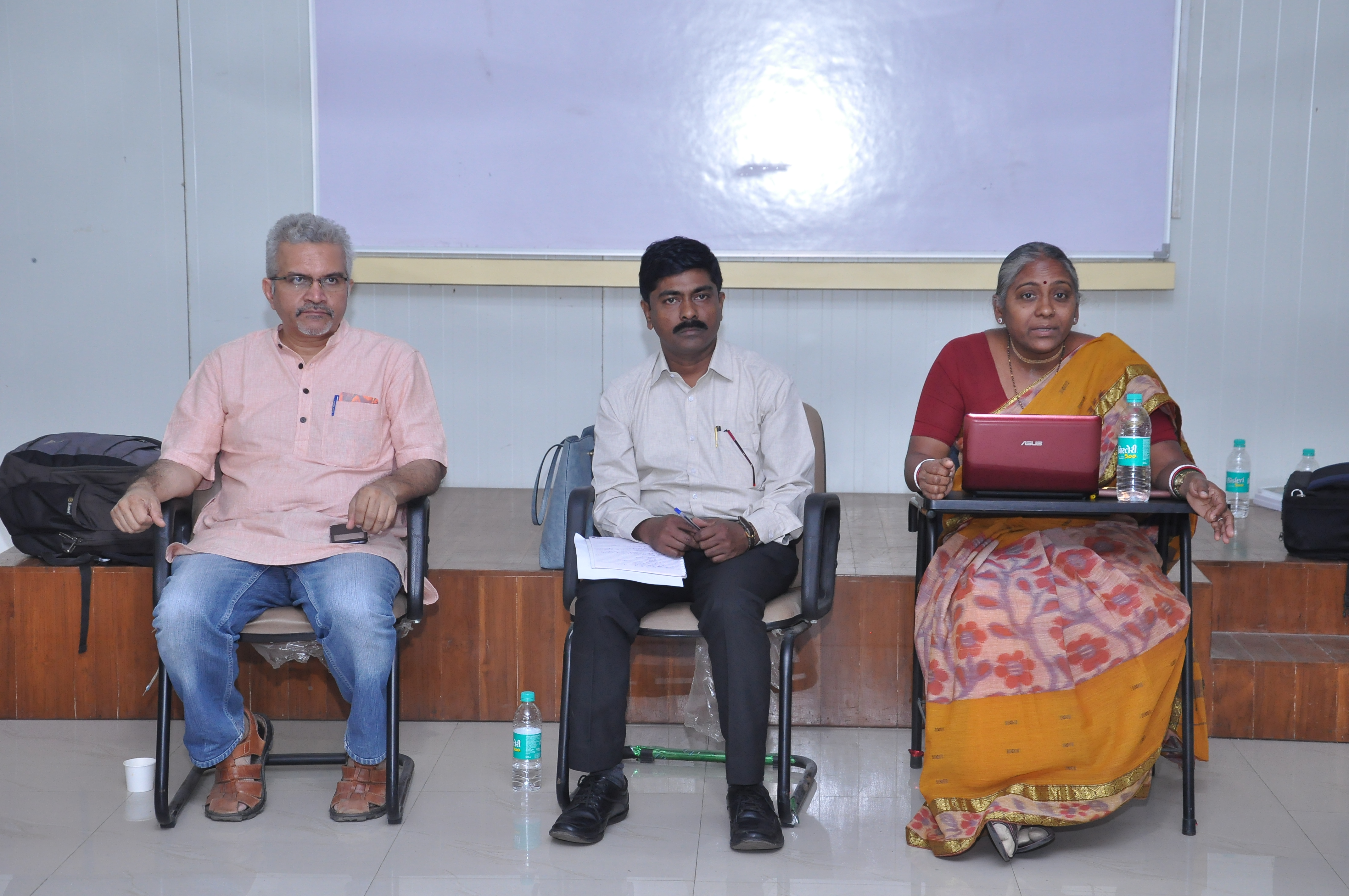 Meeting of members of NGO Forum of Socio-Legal Initiatives in Criminal Justice, organised by Prayas on 20th Dec., 2017 at TISS Mumbai campus